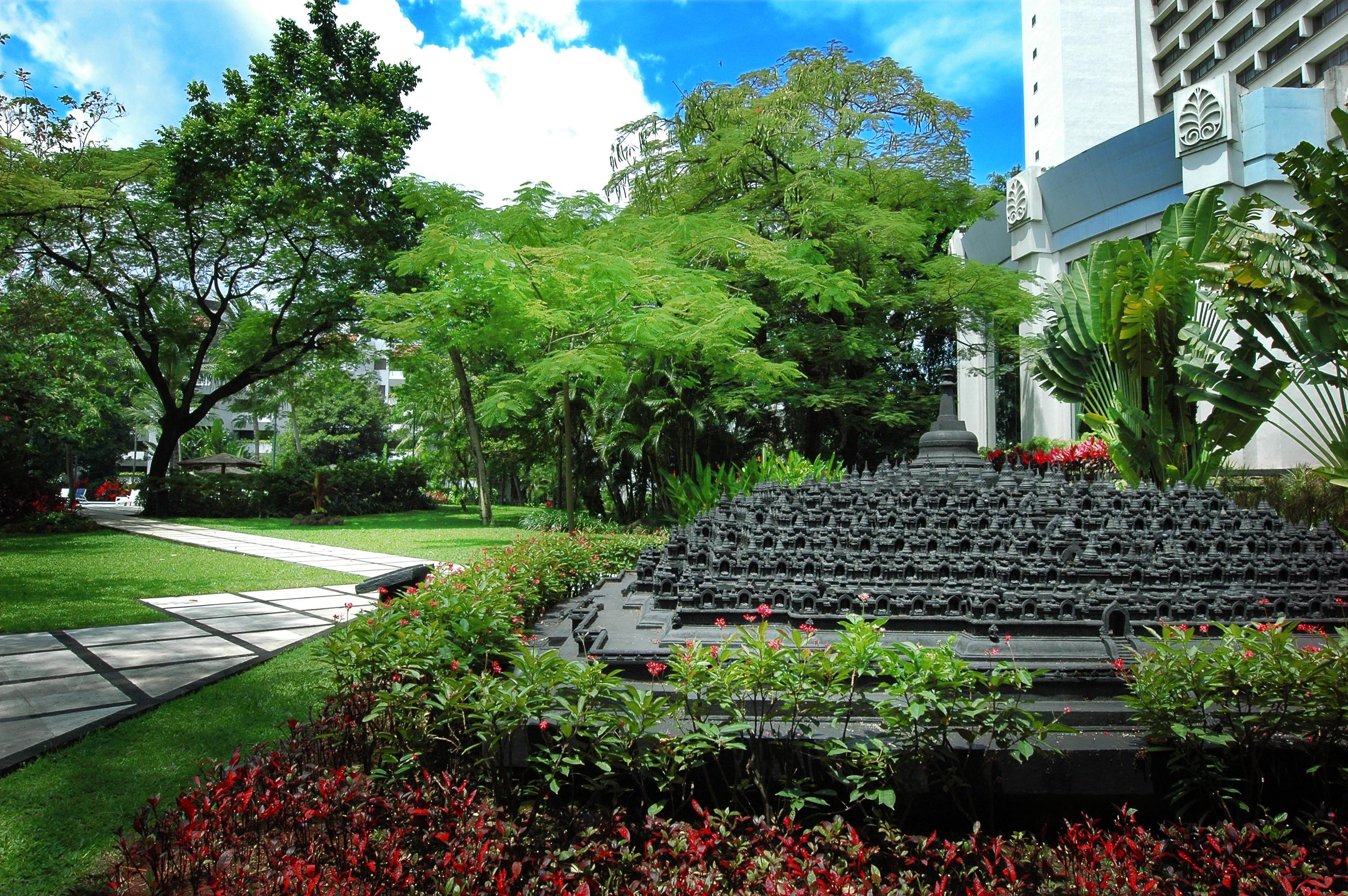 Hotel Borobudur Jakarta Bagian luar foto